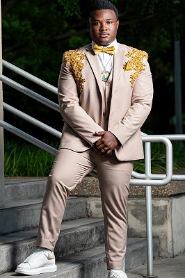 Jonas Decent Khaki Notched Lapel Three Pieces Prom Suits With Beading