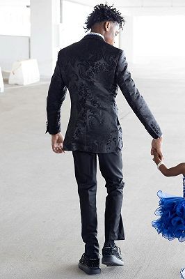 Justin Stylish Black Jacquard Peaked Lapel Three Pieces Prom Suits With Beading