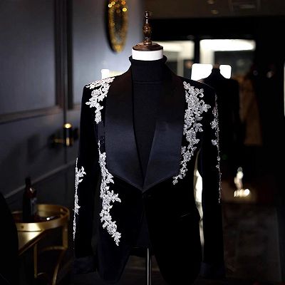 Lynn Stylish Black Velvet Shawl Lapel Prom Suits With Appliques_2