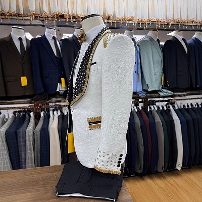 Levi Fancy White Jacquard Three Pieces Prom Suits With Beading_3