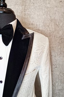Robert Elegant White Jacquard One Button Prom Suits With Velvet Peaked Lapel